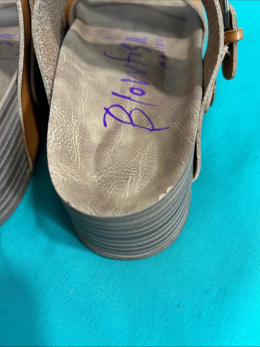 BLOWFISH Malibu Women's Tan Double Strap Wedge Slide Style Sandals Sz: 7 - Picture 10 of 10